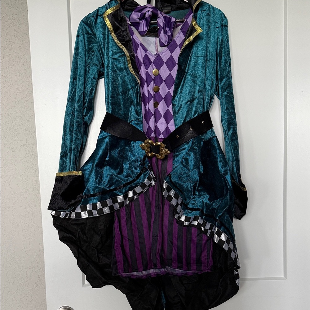 Leg Avenue Mad Hatter Costume in Blue and Purple - Picture 4 of 4